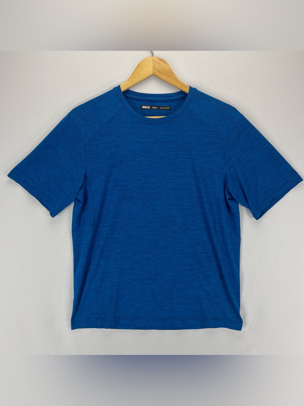 REI Co-op T Shirt Men’s Medium Blue Short Sleeve Performance Active Hiking Tee